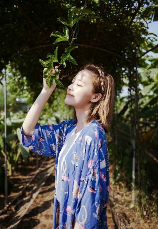 小荡货奶真大水多好紧视频,全黄H全肉边做边吃奶视频